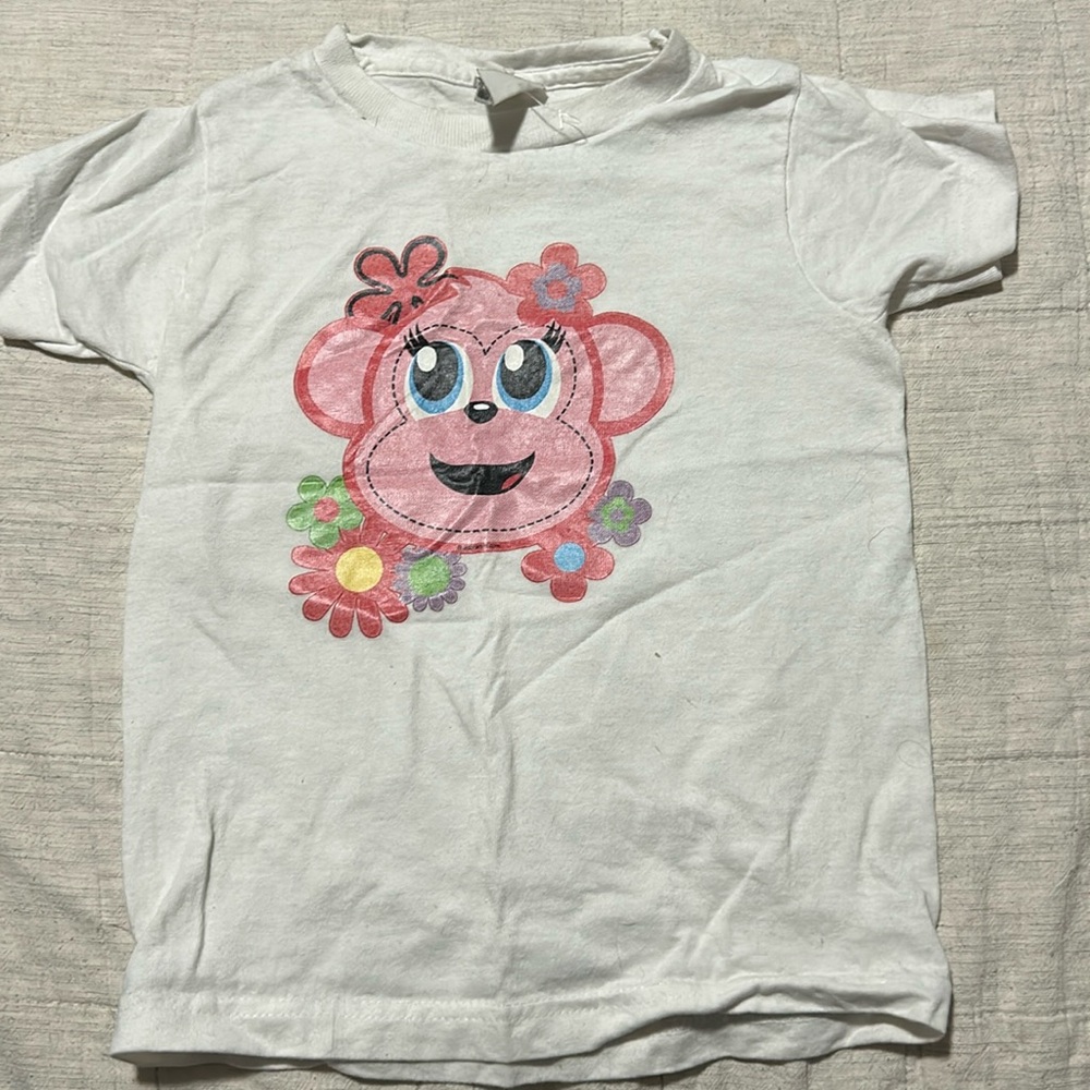 Girls tshirt. Size 4